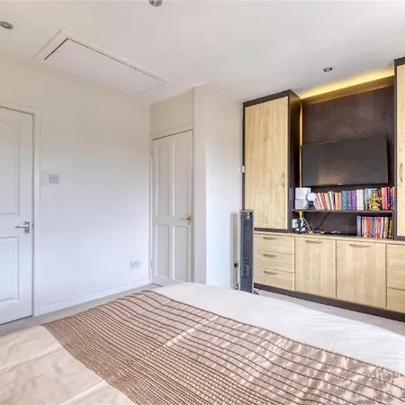 Premium 4br Family W/ Garden Annex And Gym * Birmingham
