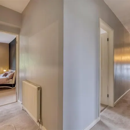 Premium 4br Family W/ Garden Annex And Gym *