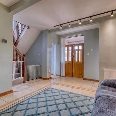 Casa vacanze Premium 4br Family W/ Garden Annex And Gym
