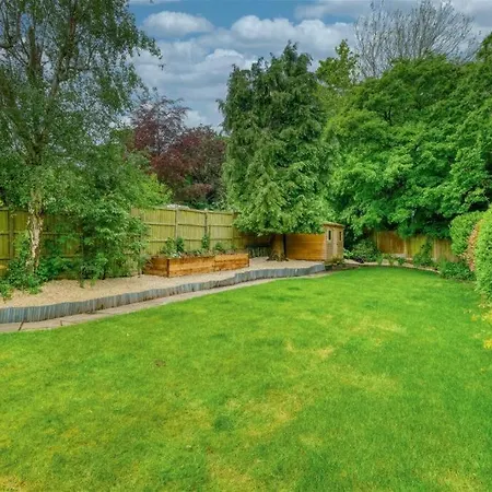 Premium 4br Family W/ Garden Annex And Gym Birmingham